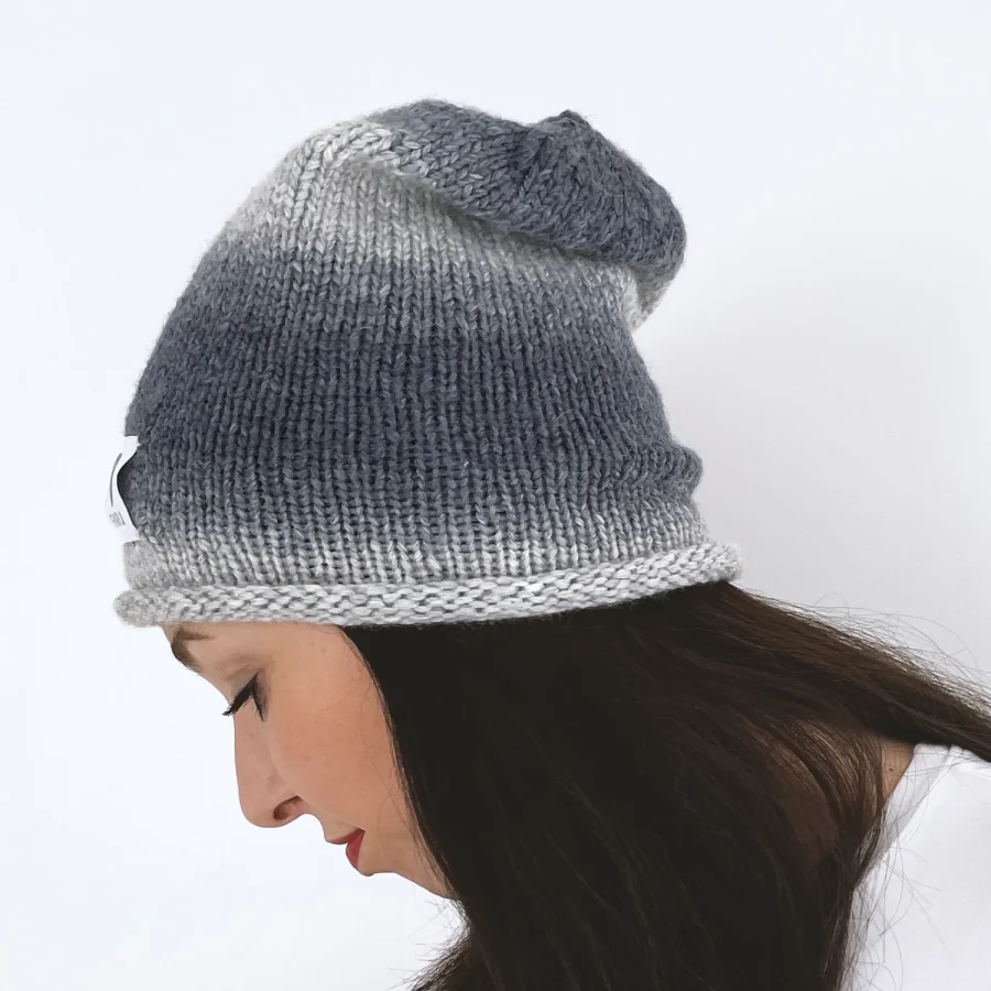 blaugraue Beanie Tuva - Warmer Begleiter für kalte Tage